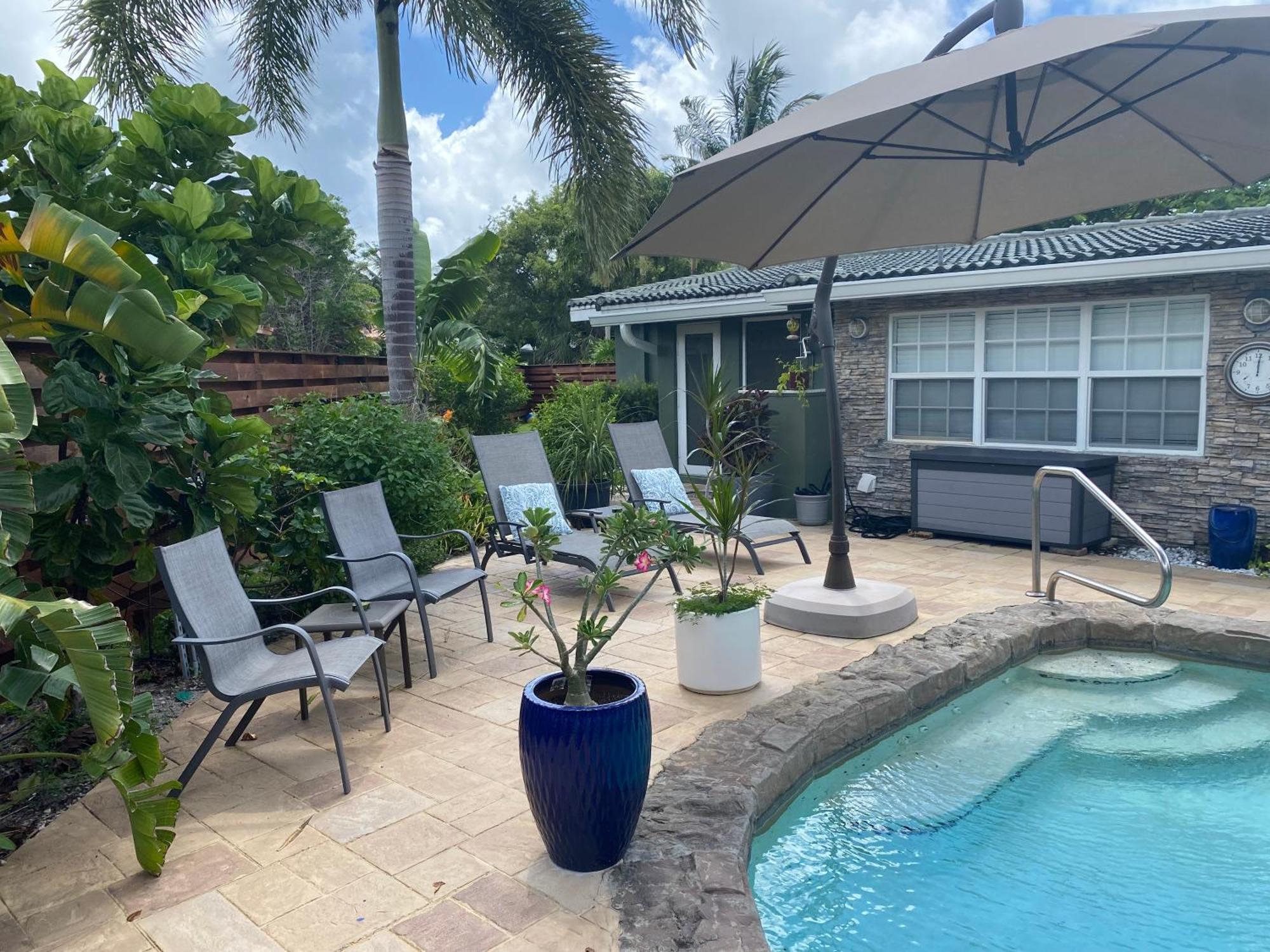 Wilton Manors A Mens Oasis Panzió Kültér fotó